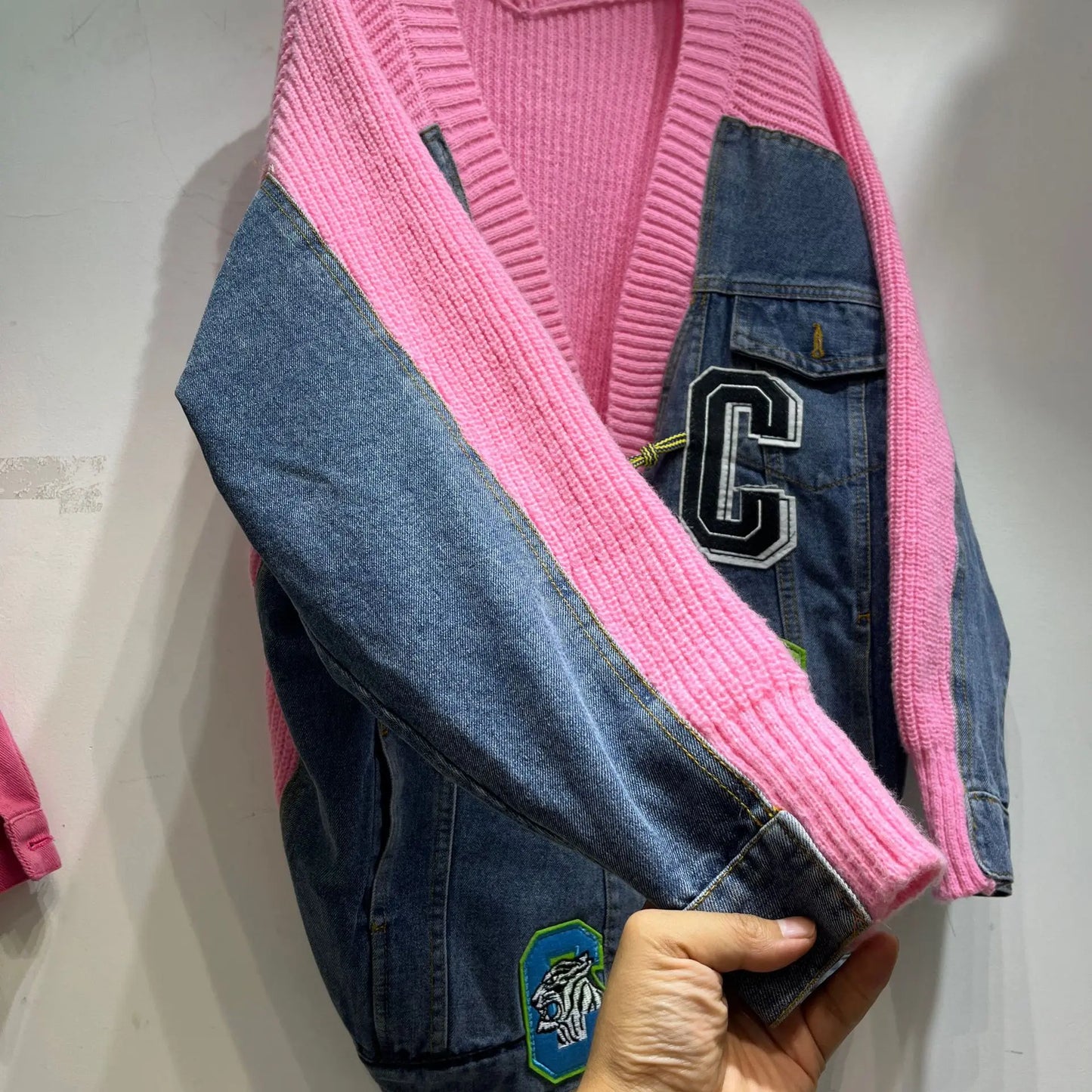 Korean Style Knitted Patchwork Denim Cropped Jacket 2023 Autumn WInter Fashion Elegant Cartoon Sticker Sweater Coat Outwear